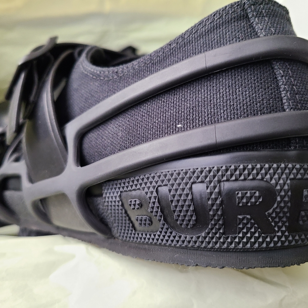 Burberry Caged Sneakers NIB - Picture 6 of 8
